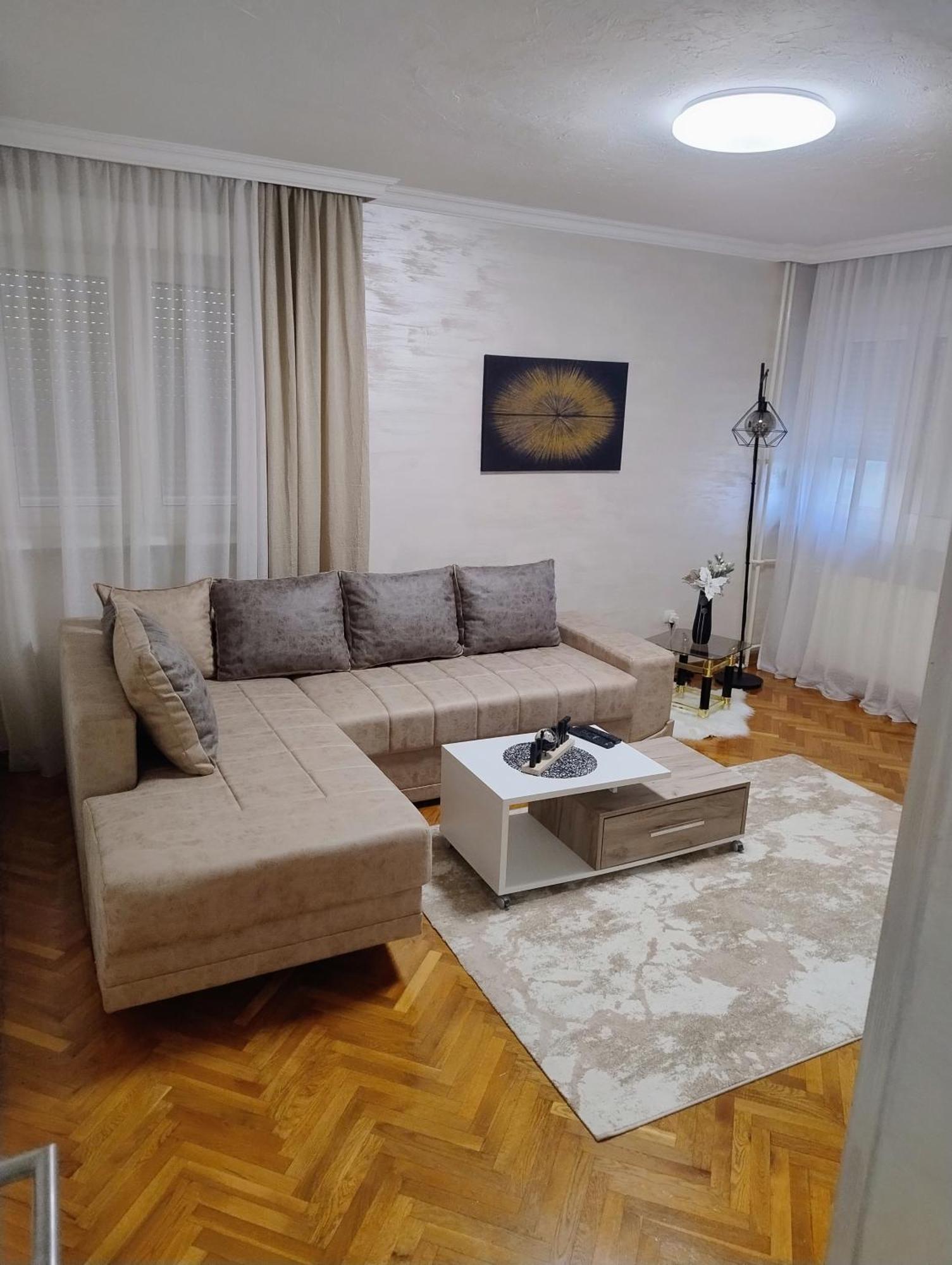 Vemiur Apartment Čačak Екстериор снимка